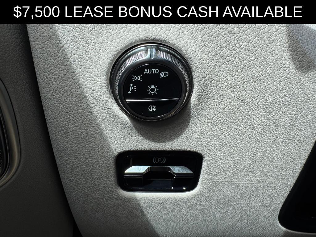 new 2025 Mercedes-Benz GLC 350e car, priced at $67,720