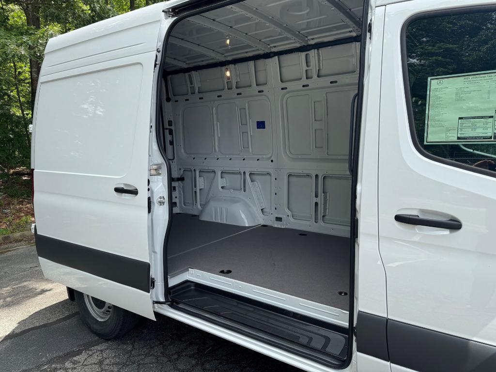 new 2025 Mercedes-Benz Sprinter 2500 car, priced at $59,453