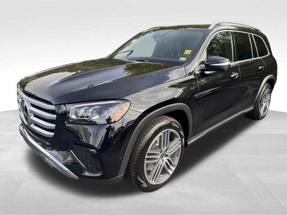 new 2025 Mercedes-Benz GLS 450 car, priced at $91,945