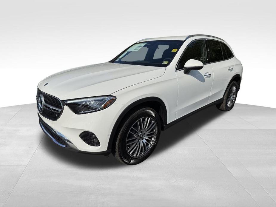 new 2025 Mercedes-Benz GLC 300 car, priced at $53,385