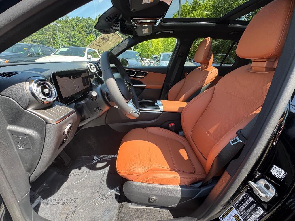 new 2025 Mercedes-Benz GLC 300 car, priced at $59,770