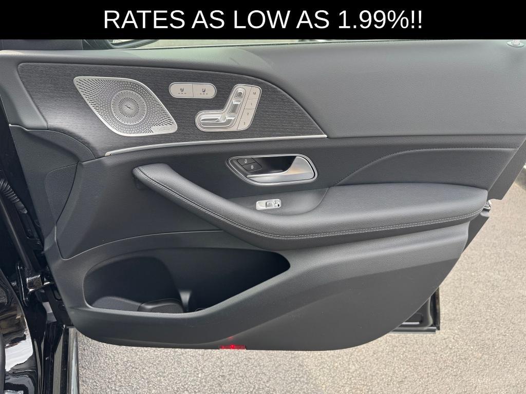 new 2025 Mercedes-Benz GLS 450 car, priced at $96,275