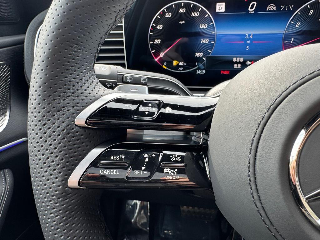 new 2025 Mercedes-Benz GLS 450 car, priced at $96,275