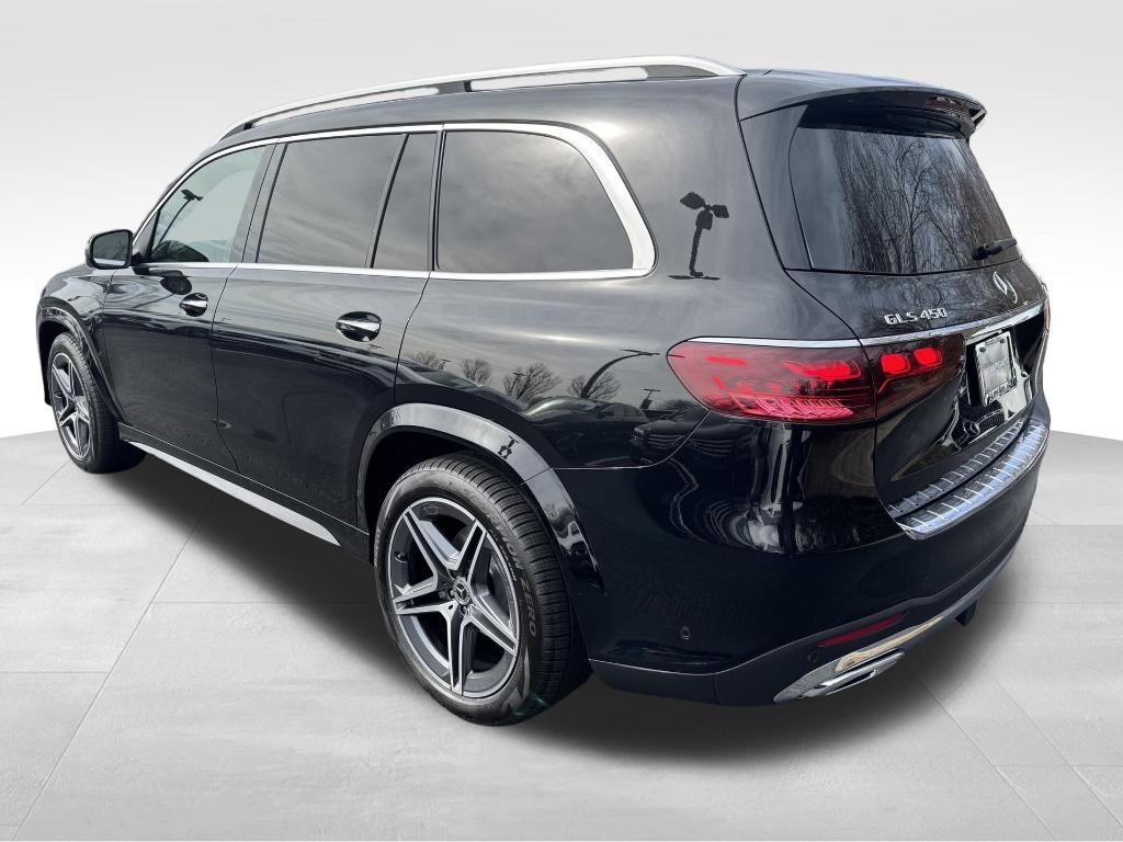 new 2025 Mercedes-Benz GLS 450 car, priced at $96,275