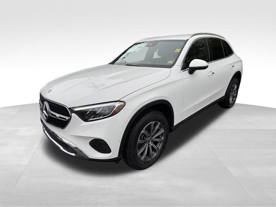 new 2025 Mercedes-Benz GLC 300 car, priced at $52,785