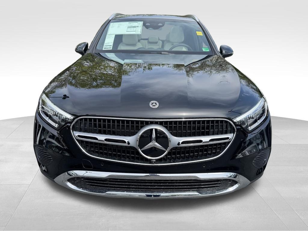 new 2025 Mercedes-Benz GLC 300 car, priced at $59,765