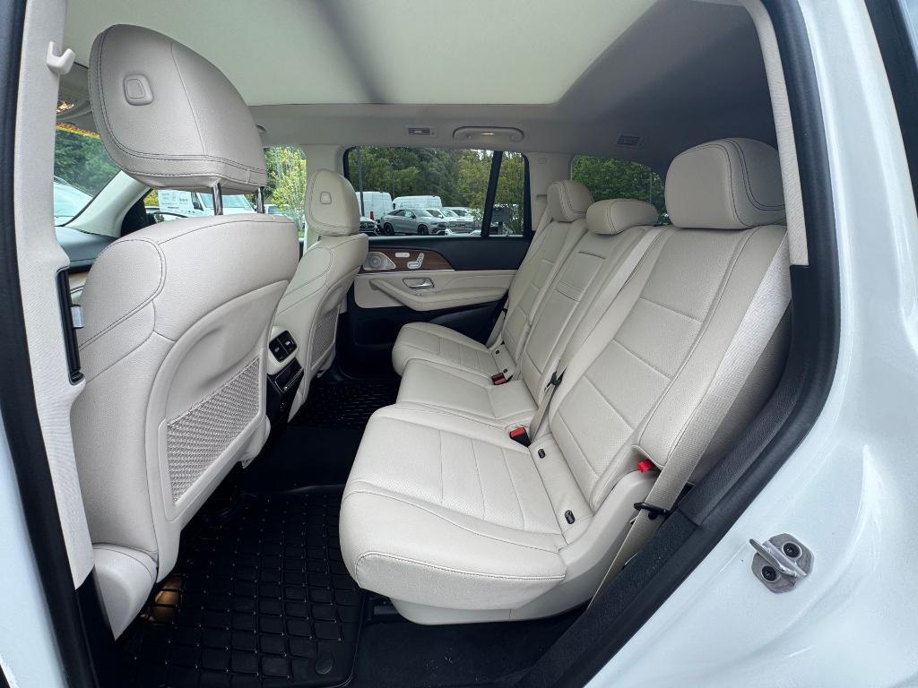 new 2022 Mercedes-Benz GLS 450 car, priced at $54,500