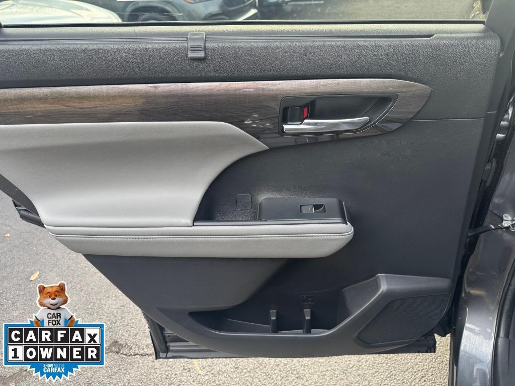 used 2023 Toyota Highlander Hybrid car, priced at $42,460