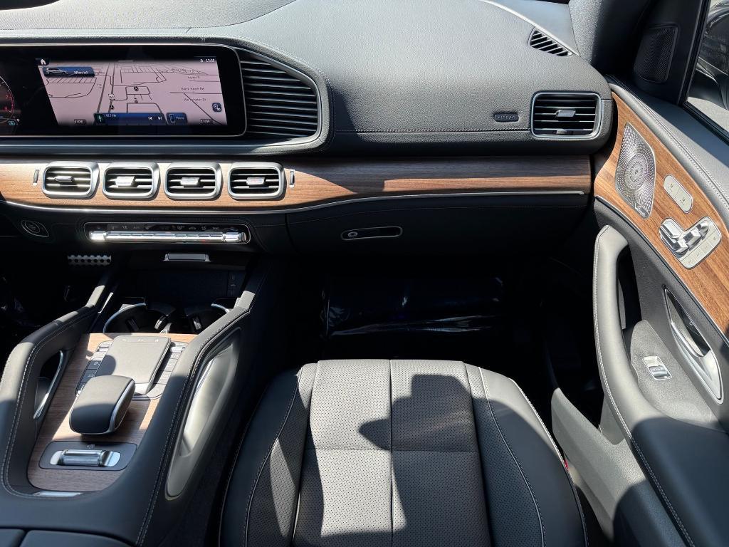 new 2025 Mercedes-Benz GLS 580 car, priced at $122,830