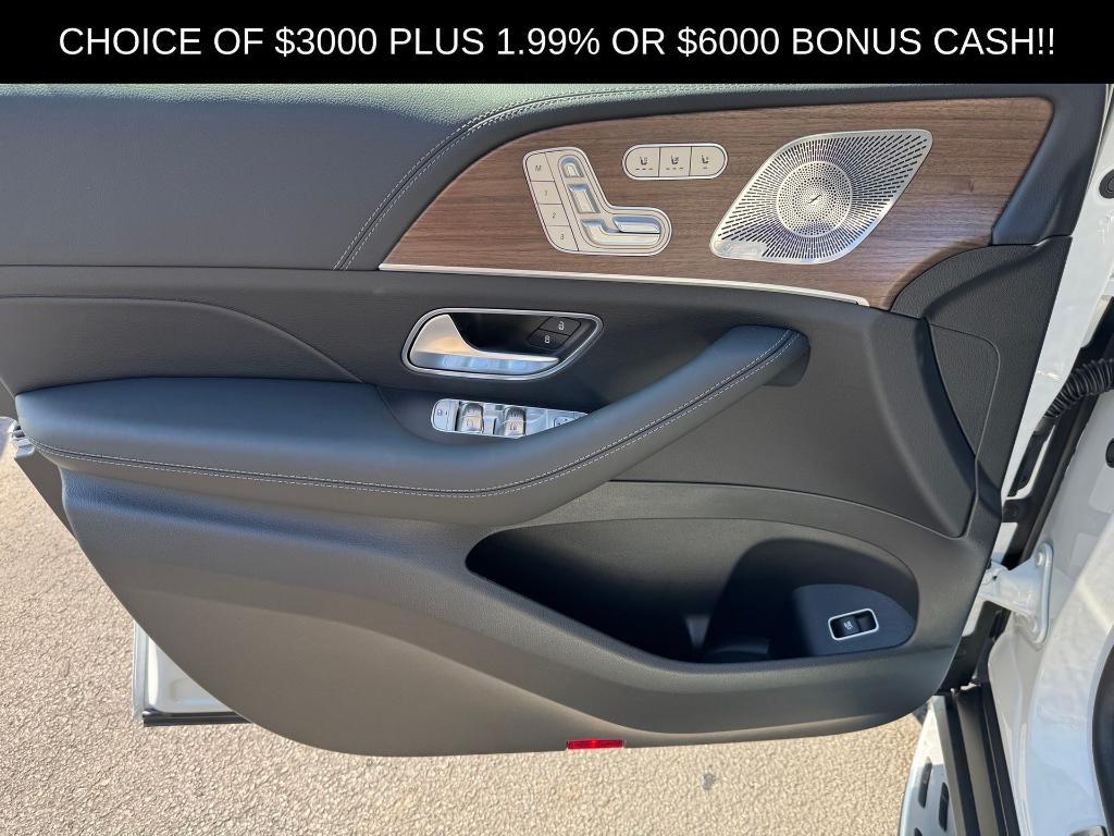 new 2025 Mercedes-Benz GLS 580 car, priced at $122,830