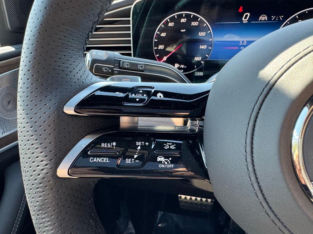 new 2025 Mercedes-Benz GLS 580 car, priced at $122,830