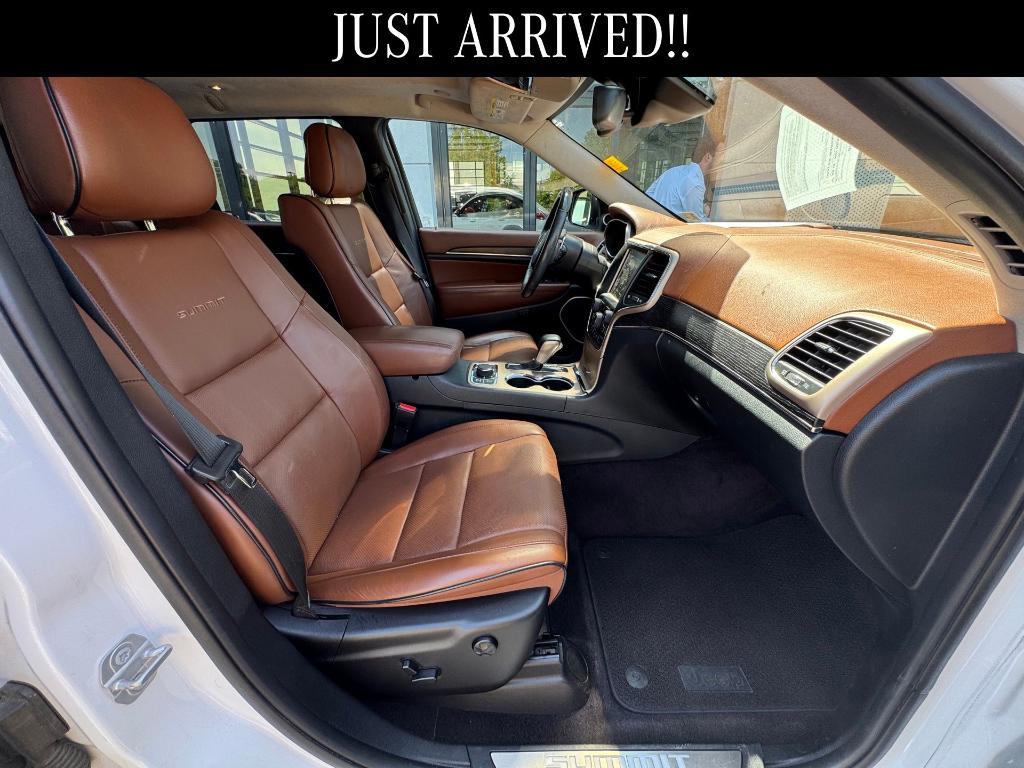 used 2016 Jeep Grand Cherokee car, priced at $11,000