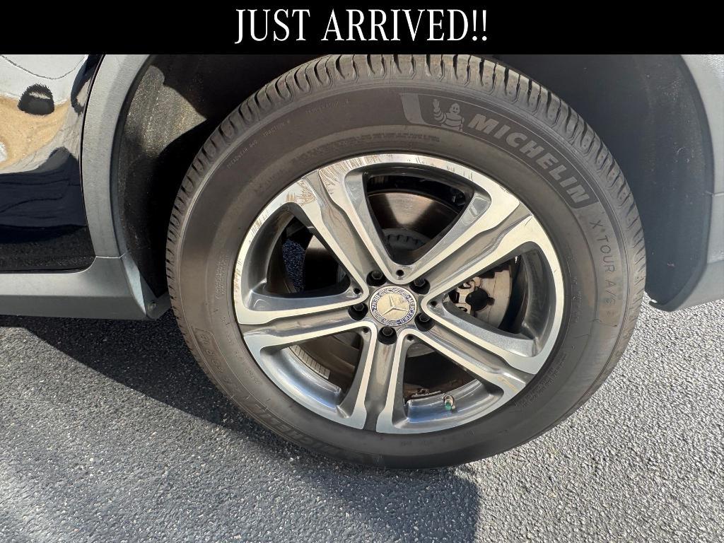 used 2017 Mercedes-Benz GLC 300 car, priced at $15,500
