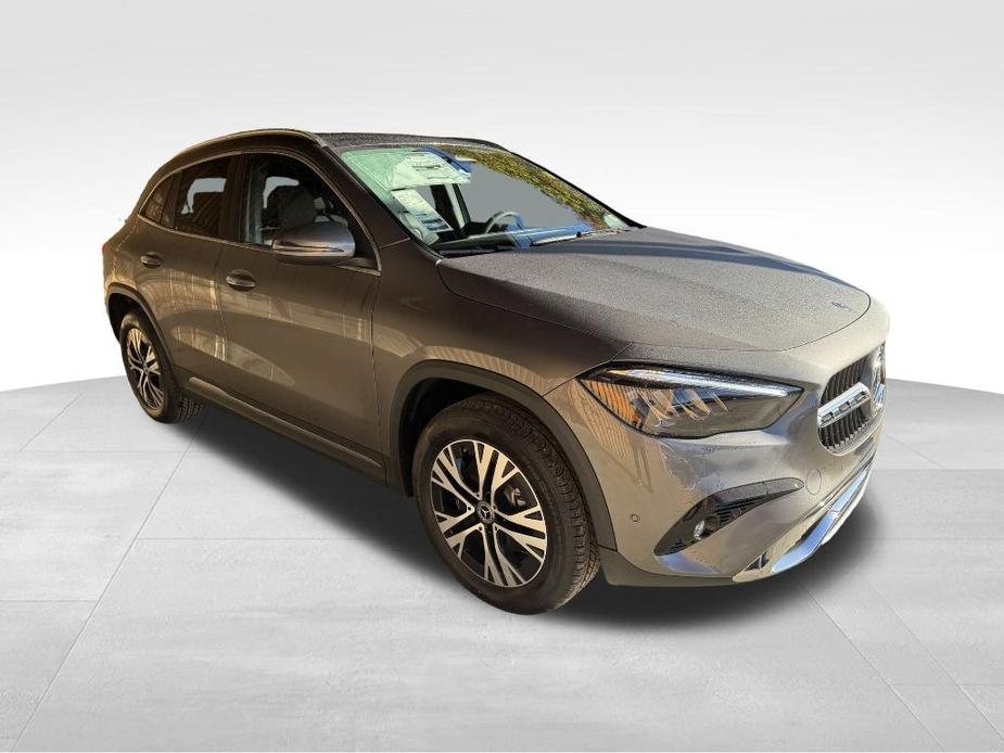 new 2025 Mercedes-Benz GLA 250 car, priced at $51,495