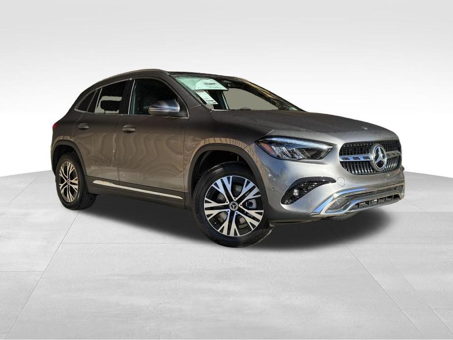 new 2025 Mercedes-Benz GLA 250 car, priced at $51,495