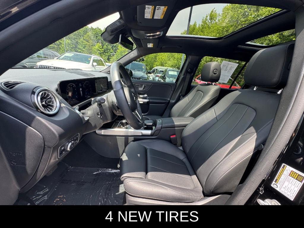 used 2023 Mercedes-Benz GLB 250 car, priced at $34,000