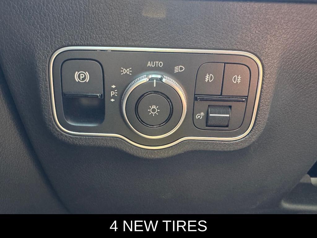 used 2023 Mercedes-Benz GLB 250 car, priced at $34,000