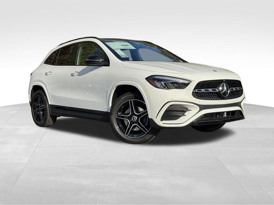 new 2025 Mercedes-Benz GLA 250 car, priced at $53,890