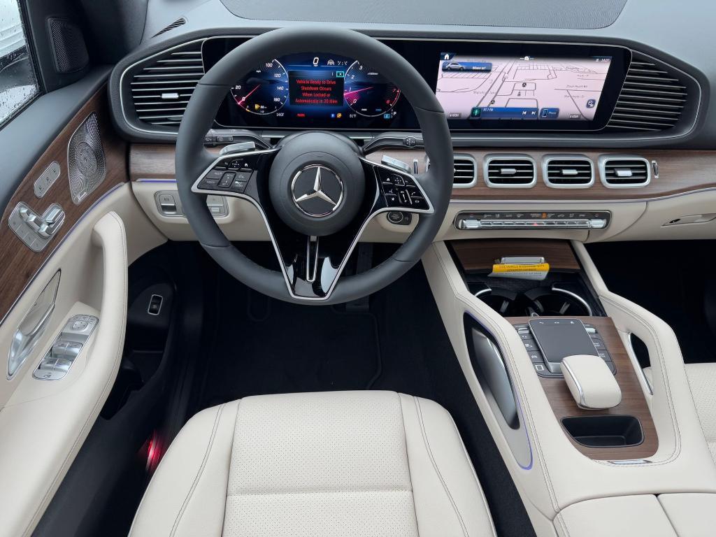 new 2025 Mercedes-Benz GLE 450 car, priced at $82,600