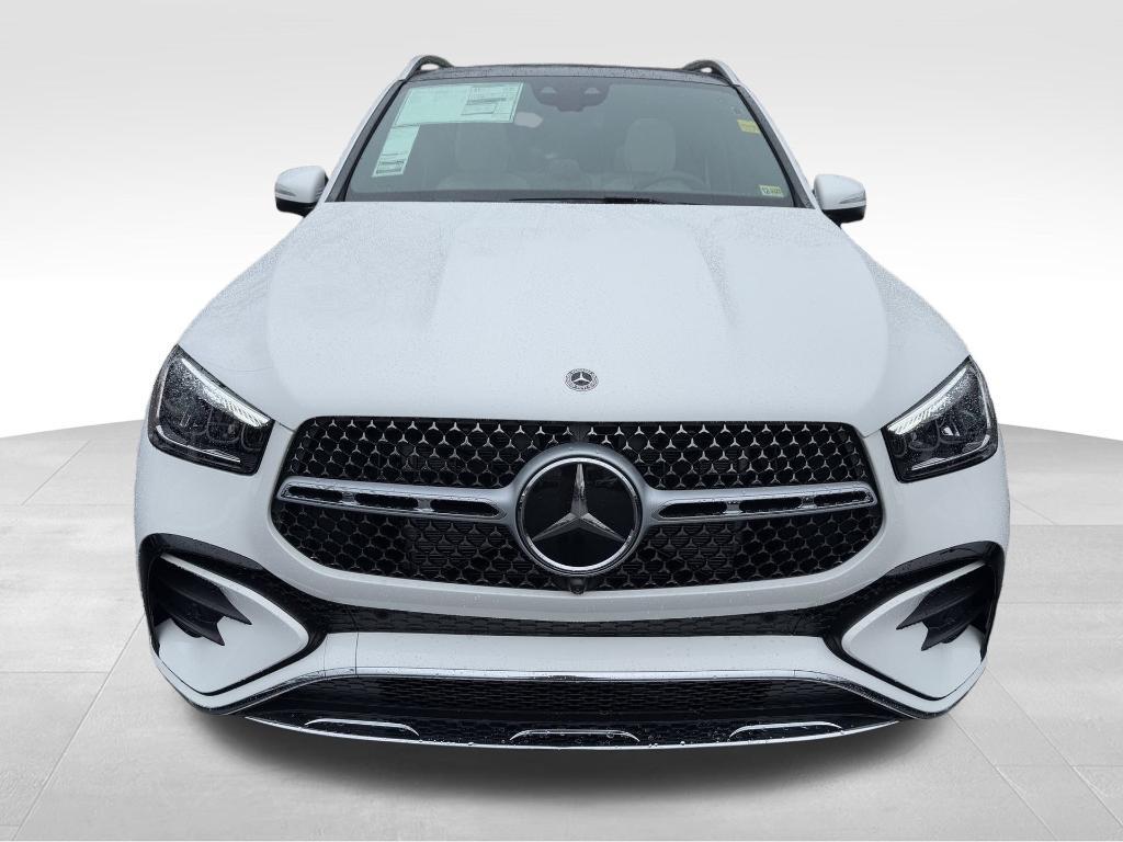 new 2025 Mercedes-Benz GLE 450 car, priced at $82,600