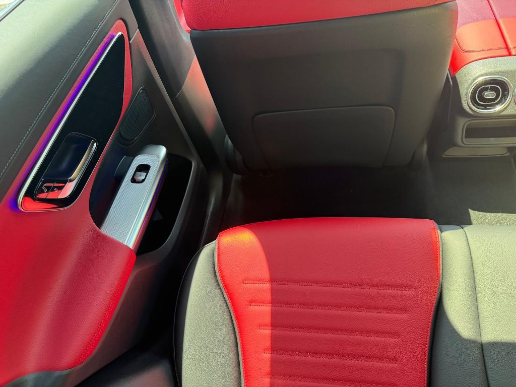new 2025 Mercedes-Benz GLC 300 car, priced at $68,790
