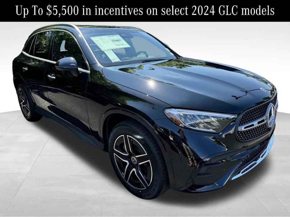 new 2024 Mercedes-Benz GLC 300 car, priced at $54,500