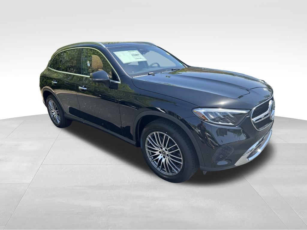 new 2025 Mercedes-Benz GLC 300 car, priced at $57,820
