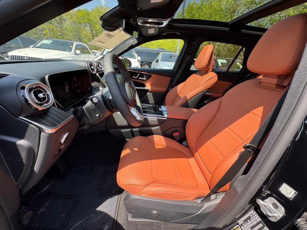 new 2025 Mercedes-Benz GLC 300 car, priced at $57,820