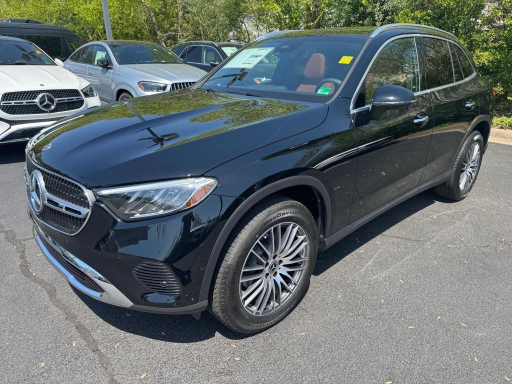 new 2025 Mercedes-Benz GLC 300 car, priced at $57,820