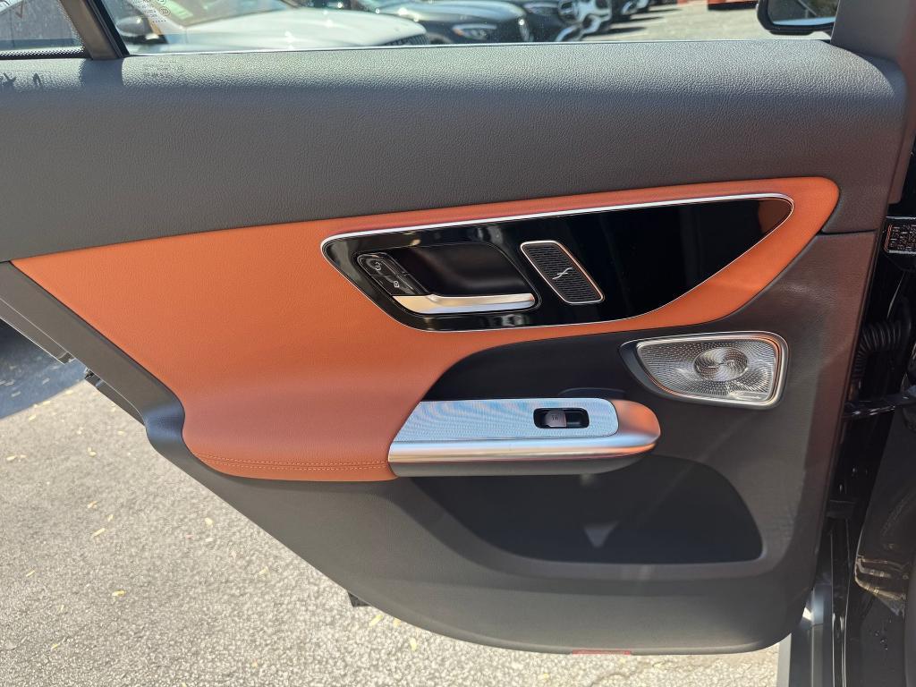 new 2025 Mercedes-Benz GLC 300 car, priced at $57,820