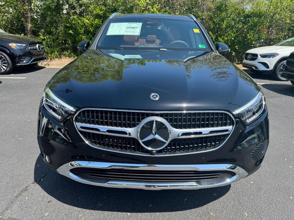 new 2025 Mercedes-Benz GLC 300 car, priced at $57,820