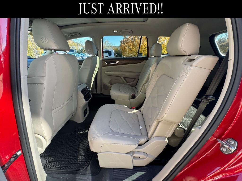 used 2025 Volkswagen Atlas car, priced at $35,917