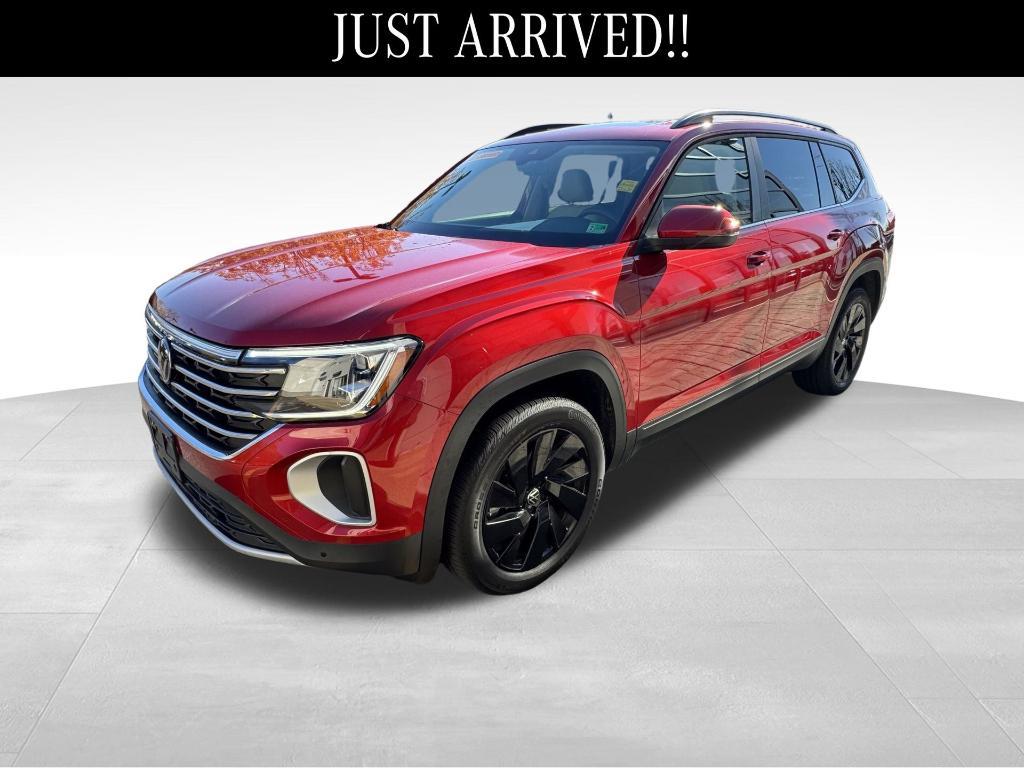 used 2025 Volkswagen Atlas car, priced at $35,917
