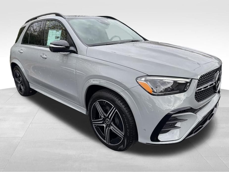 new 2025 Mercedes-Benz GLE 450 car, priced at $84,750