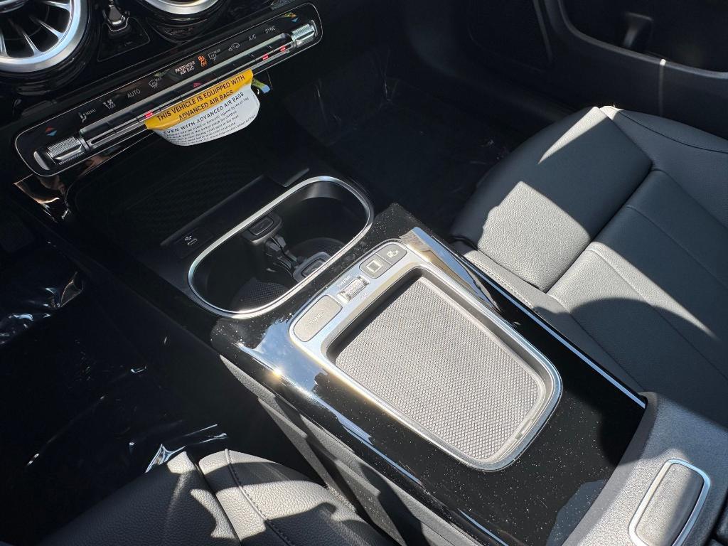 new 2025 Mercedes-Benz CLA 250 car, priced at $49,615