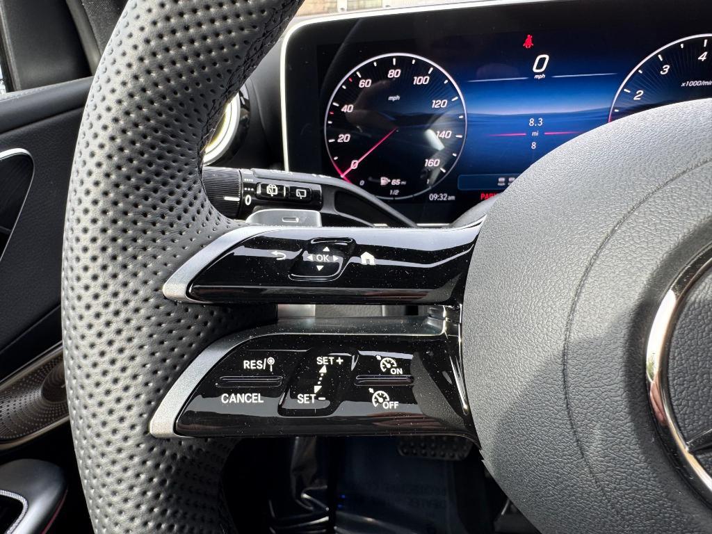 new 2025 Mercedes-Benz GLC 300 car, priced at $60,645
