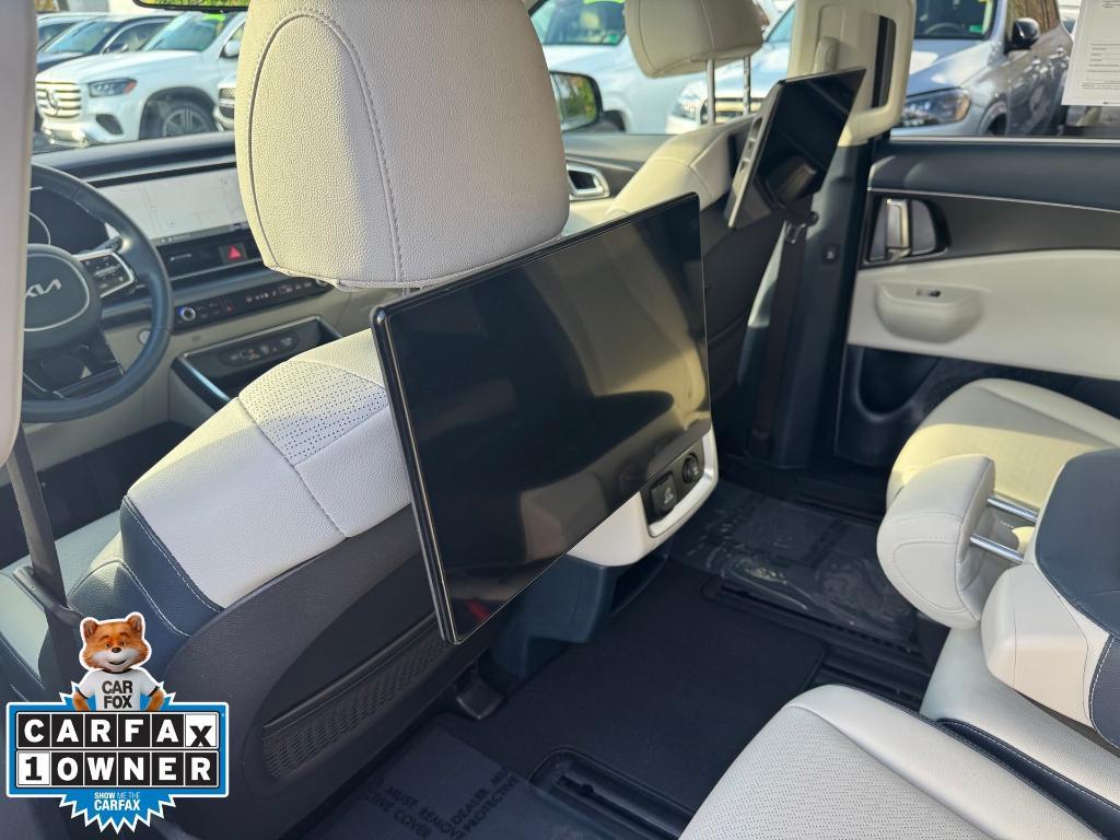 used 2025 Kia Carnival Hybrid car, priced at $45,634