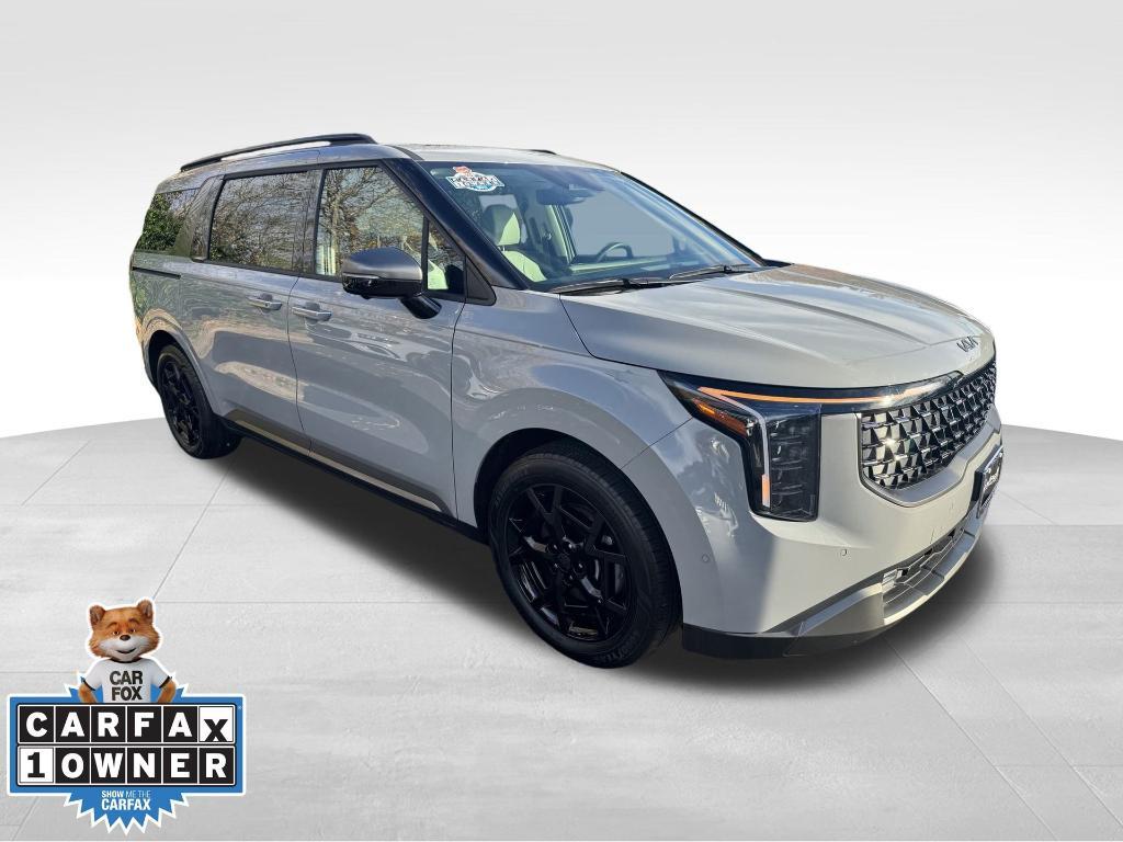 used 2025 Kia Carnival Hybrid car, priced at $45,634