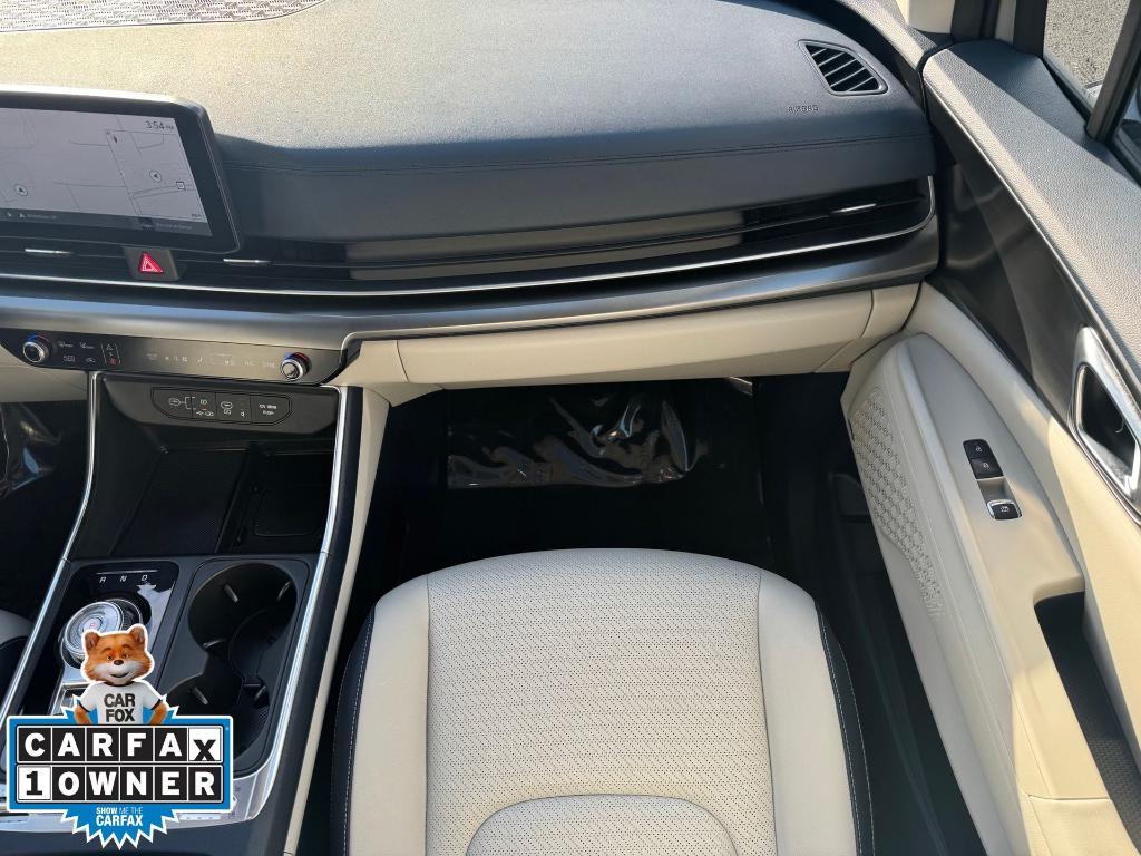 used 2025 Kia Carnival Hybrid car, priced at $45,634