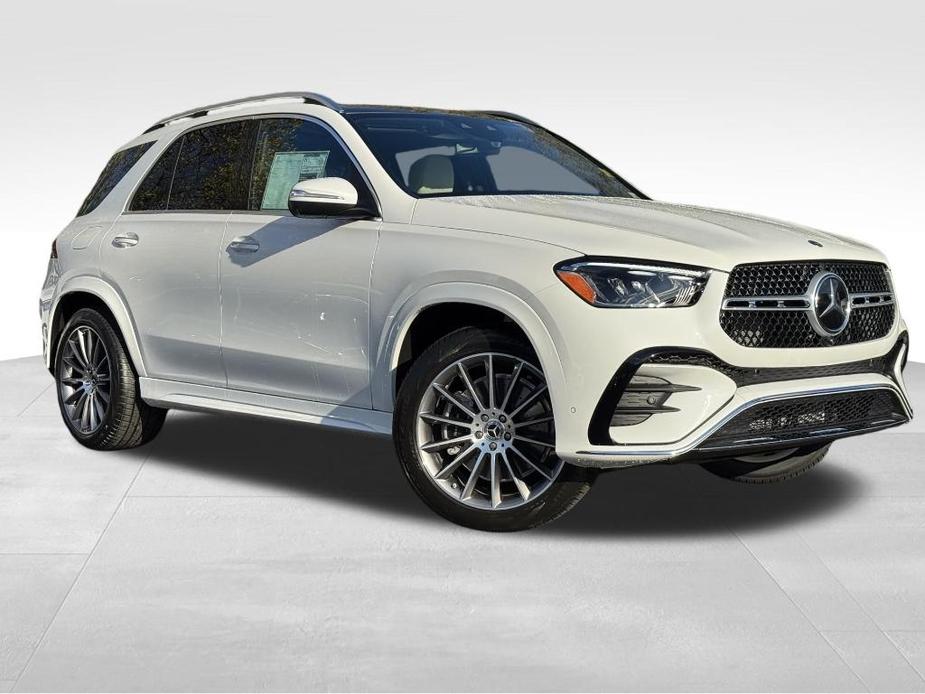 new 2025 Mercedes-Benz GLE 450 car, priced at $82,795