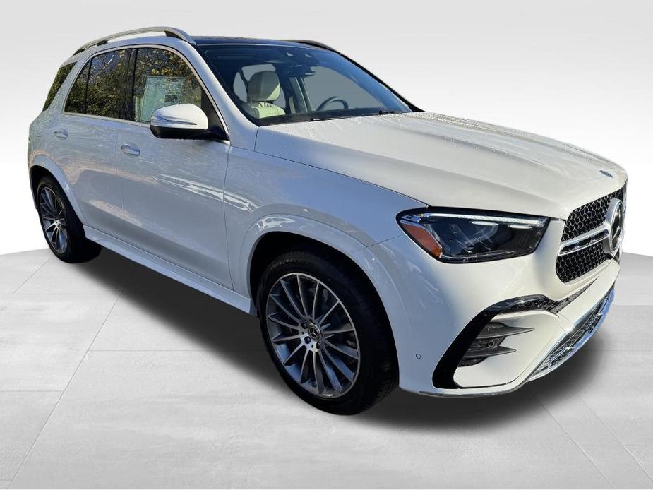 new 2025 Mercedes-Benz GLE 450 car, priced at $82,795