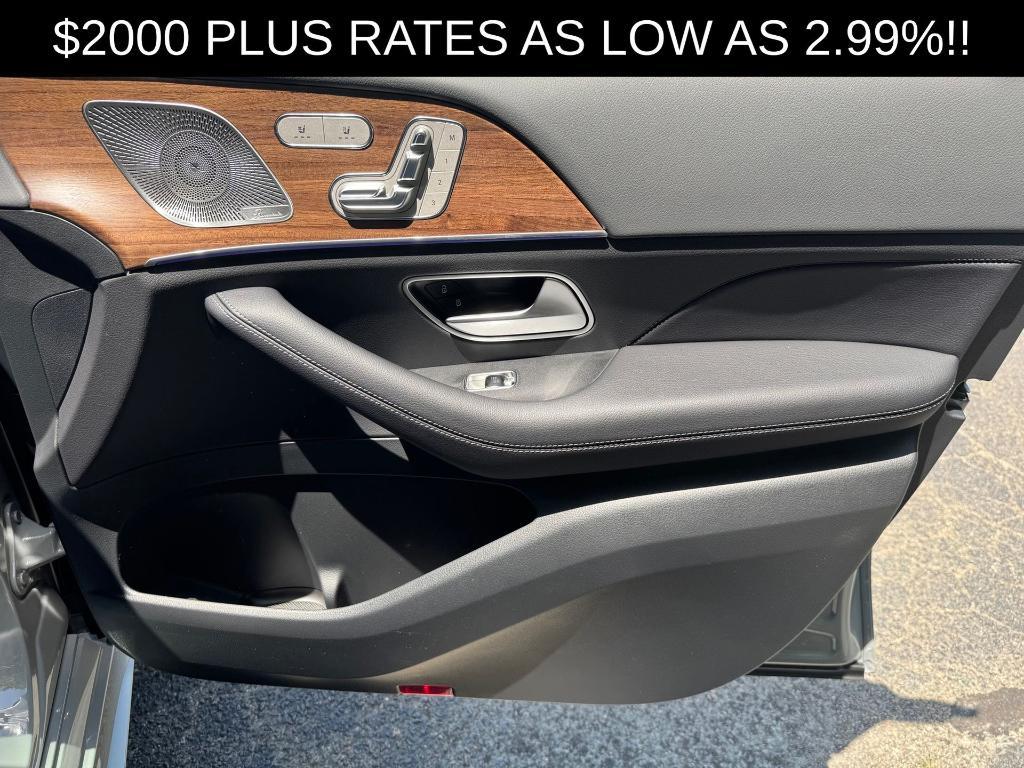 new 2025 Mercedes-Benz GLE 450 car, priced at $84,530