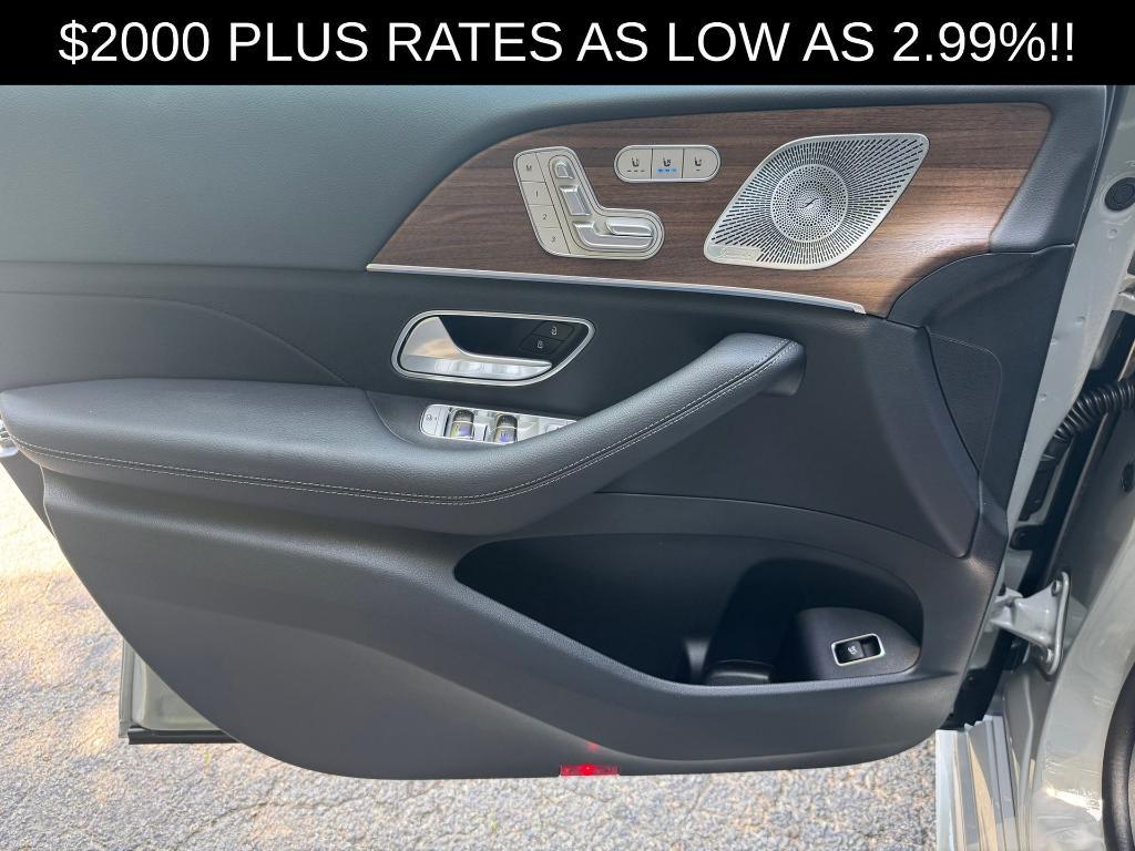 new 2025 Mercedes-Benz GLE 450 car, priced at $84,530