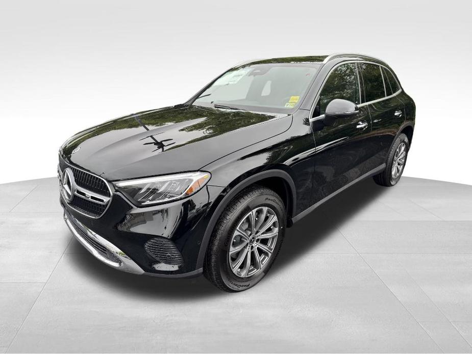 new 2025 Mercedes-Benz GLC 300 car, priced at $54,665