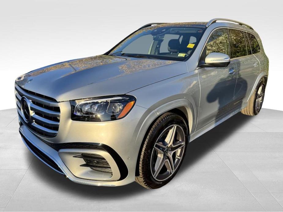 new 2025 Mercedes-Benz GLS 450 car, priced at $95,365