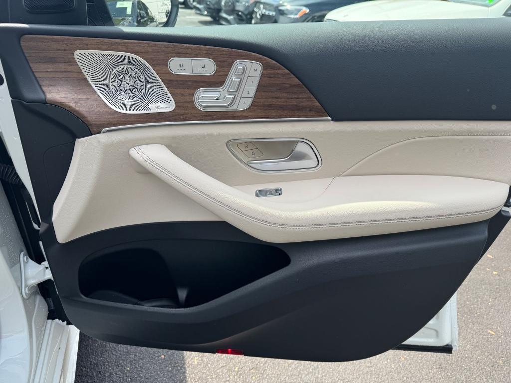 new 2025 Mercedes-Benz GLE 350 car, priced at $73,265