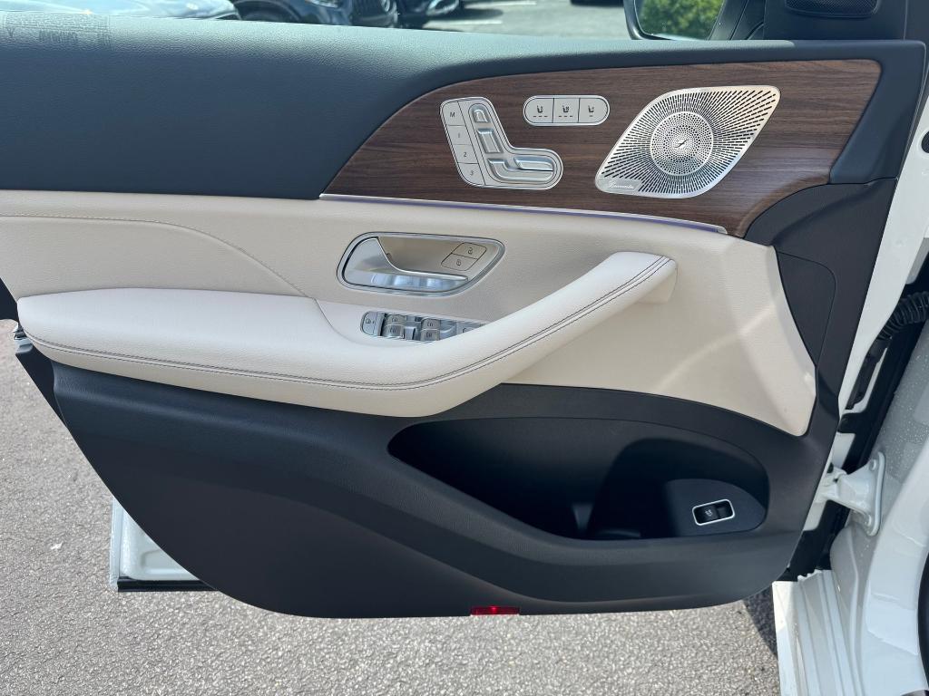 new 2025 Mercedes-Benz GLE 350 car, priced at $73,265