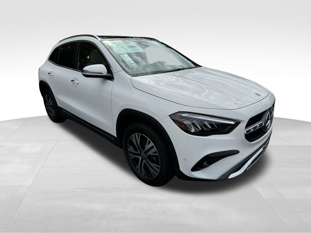 new 2025 Mercedes-Benz GLA 250 car, priced at $50,125