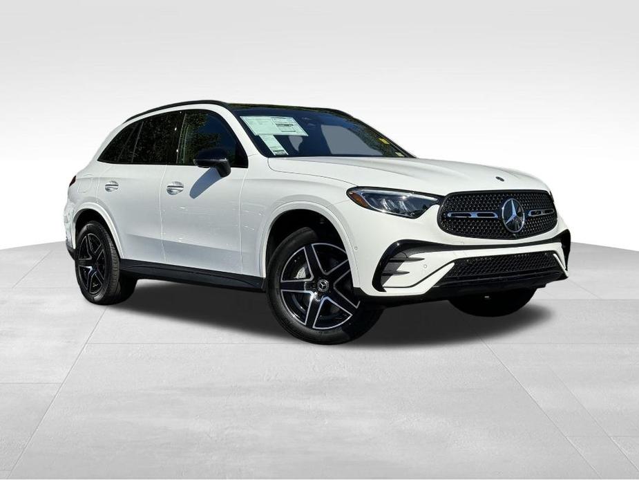 new 2025 Mercedes-Benz GLC 300 car, priced at $60,035