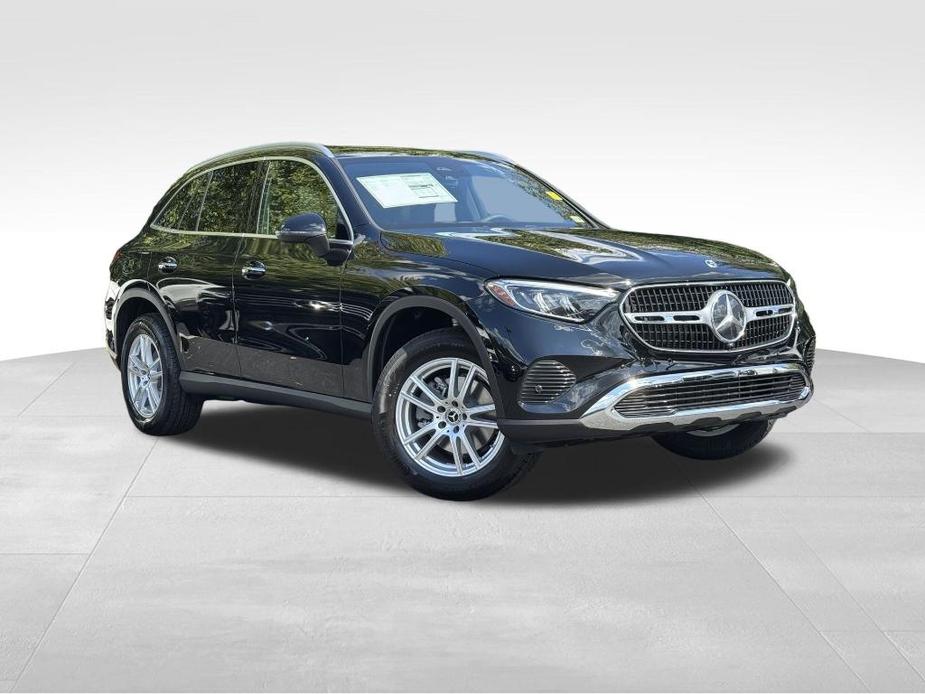 new 2025 Mercedes-Benz GLC 300 car, priced at $54,250